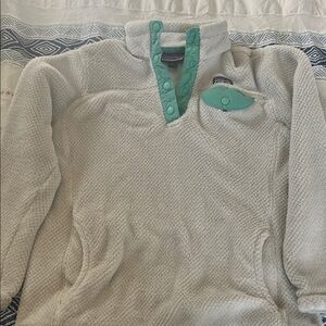 Patagonia Cream Fleece with Teal Accents